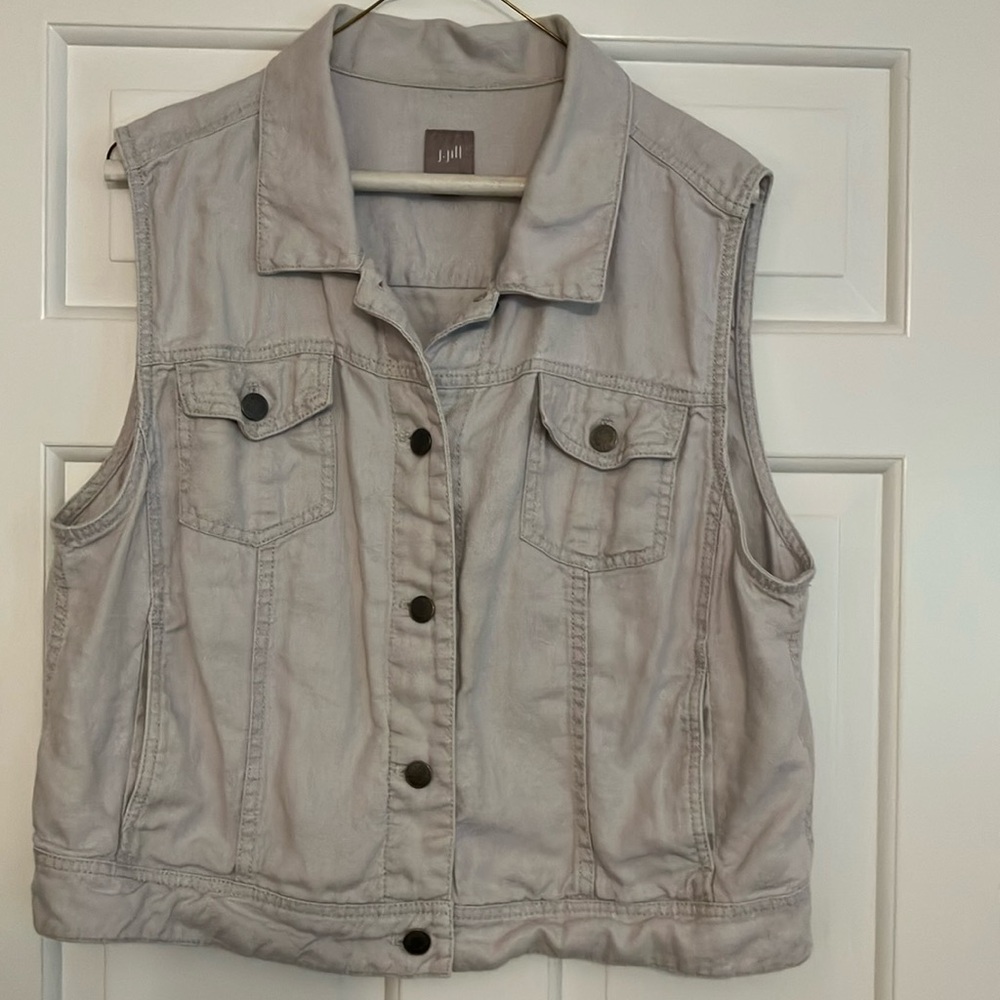Light gray button front vest by J Jill